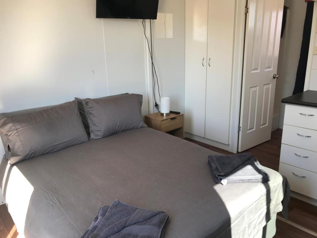 Australian Hotel Winton Budget Hotel Accommodation Exterior foto